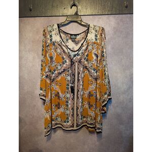 Angie flowy tunic top size 1x-2x